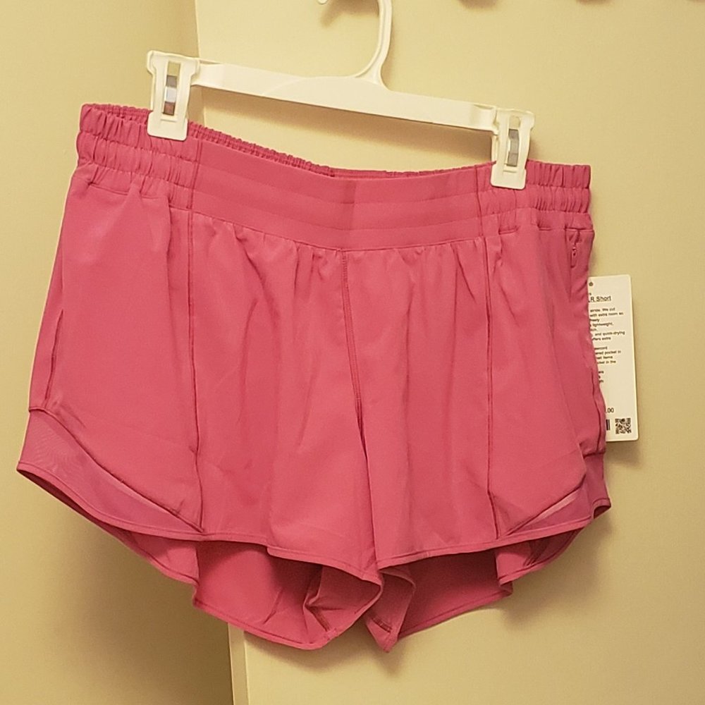 Lululemon hotty hot LR short 4" lined 14 sonic pink